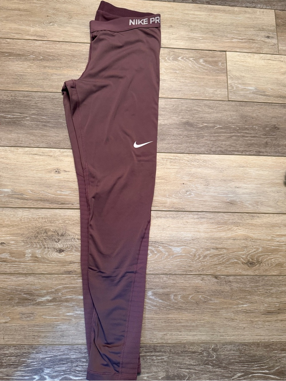 Nike Maroon High-Rise Performance Leggings